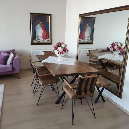 Apartment Spacious Flat With Sea View In The Centre Trabzon